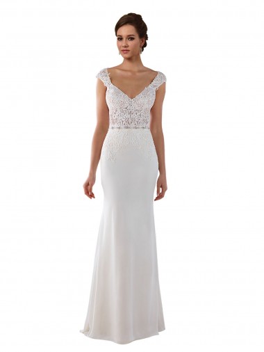 Fábrica de Renda & Crepe Esticado Decote V Comboio Capela Mangas Curtas Vestidos de Noiva
