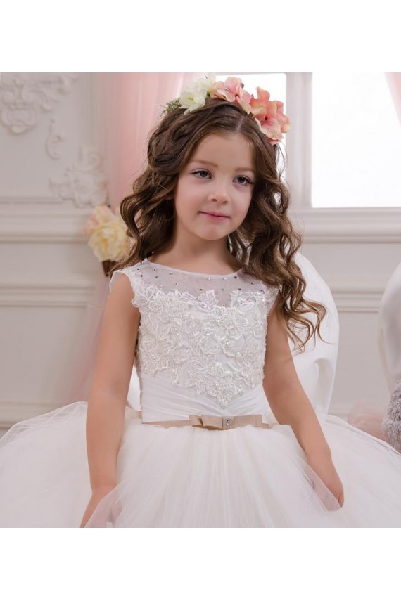Fábrica de Tule & Renda Barco Comboio Capela Sem Mangas Vestido de Baile Vestidos para Meninas de Flores