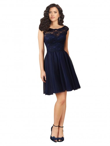 Fábrica de Costas em V Tule & Renda Barco Comprimento Joelho Sem Mangas Vestidos de Madrinha / Vestidos de Cocktail / Vestidos de Homecoming