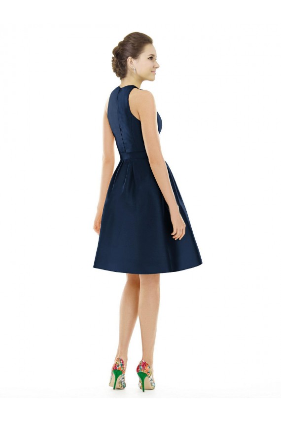 Fábrica de Cetim Cabeçada Comprimento Cocktail Sem Mangas Vestidos de Madrinha / Vestidos de Cocktail / Vestidos de Homecoming