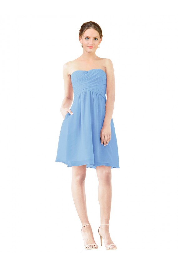 Fábrica de Abrir de volta Chiffon Amor Comprimento Joelho Sem Mangas Vestidos de Madrinha / Vestidos de Cocktail / Vestidos de Homecoming