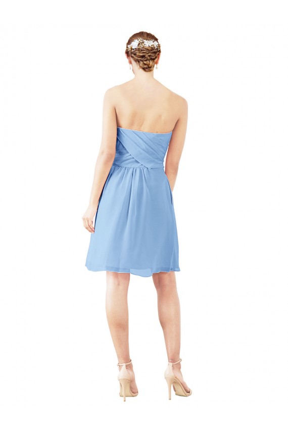 Fábrica de Abrir de volta Chiffon Amor Comprimento Joelho Sem Mangas Vestidos de Madrinha / Vestidos de Cocktail / Vestidos de Homecoming