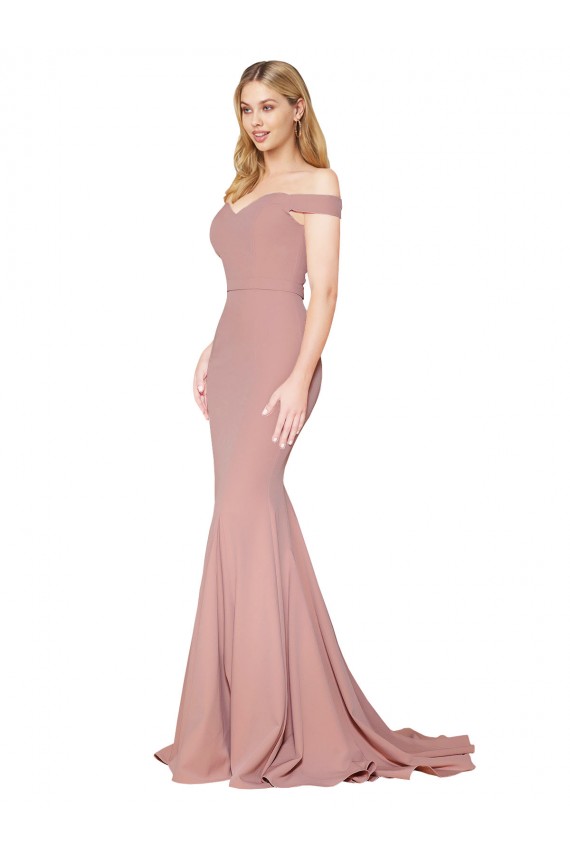 Fábrica de Crepe Esticado Fora do Ombro Comboio Varredela Sem Mangas Longo Vestidos de Madrinha / Vestidos de Noite / Vestidos de Festa