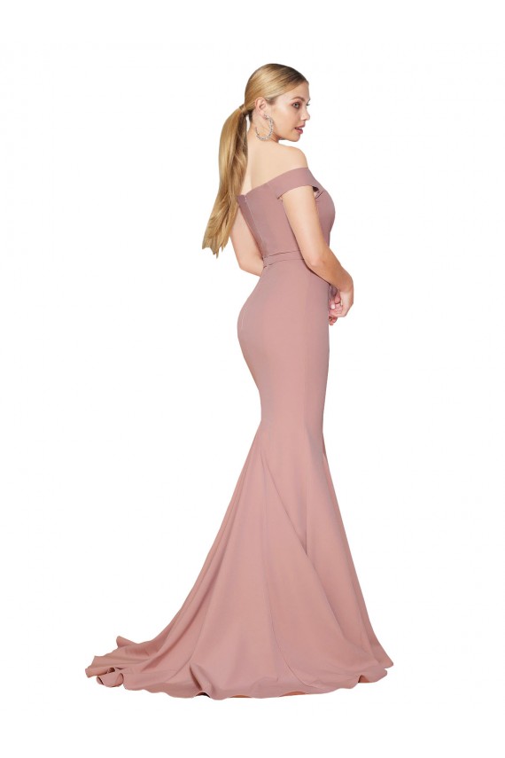 Fábrica de Crepe Esticado Fora do Ombro Comboio Varredela Sem Mangas Longo Vestidos de Madrinha / Vestidos de Noite / Vestidos de Festa