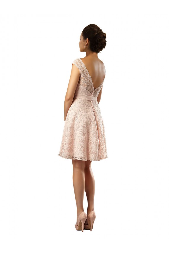Fábrica de Chiffon & Renda Barco Comprimento Joelho Mangas Curtas Vestidos de Madrinha