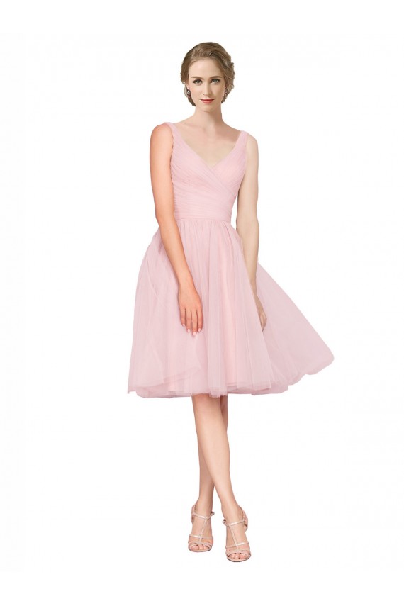 Fábrica de Tule Decote V Comprimento Joelho Sem Mangas Vestidos de Madrinha / Vestidos de Cocktail / Vestidos de Homecoming