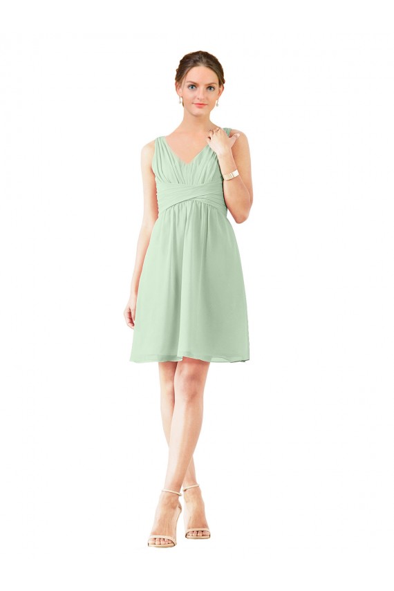 Fábrica de Chiffon Decote V Comprimento Joelho Sem Mangas Curto Vestidos de Madrinha / Vestidos de Cocktail / Vestidos de Homecoming