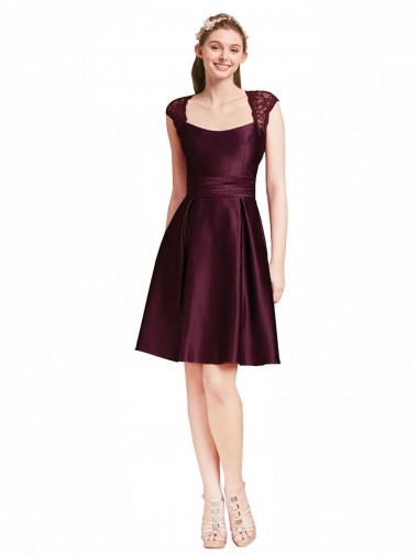 Fábrica de Abrir de volta Cetim & Renda Decote Quadrado Comprimento Joelho Sem Mangas Vestidos de Madrinha / Vestidos de Cocktail / Vestidos de Homecoming