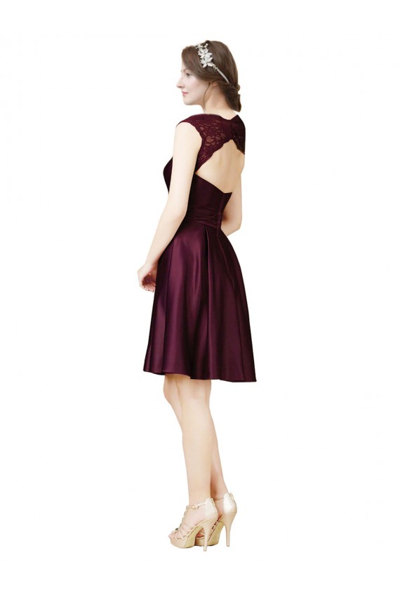 Fábrica de Abrir de volta Cetim & Renda Decote Quadrado Comprimento Joelho Sem Mangas Vestidos de Madrinha / Vestidos de Cocktail / Vestidos de Homecoming